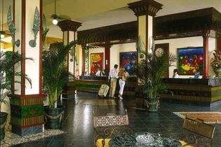 Hotel Riu Bachata Lobby